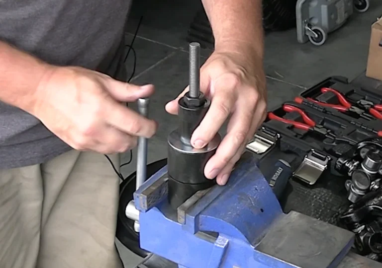 Secure the Johnny Joint Tool in the Bench Vise